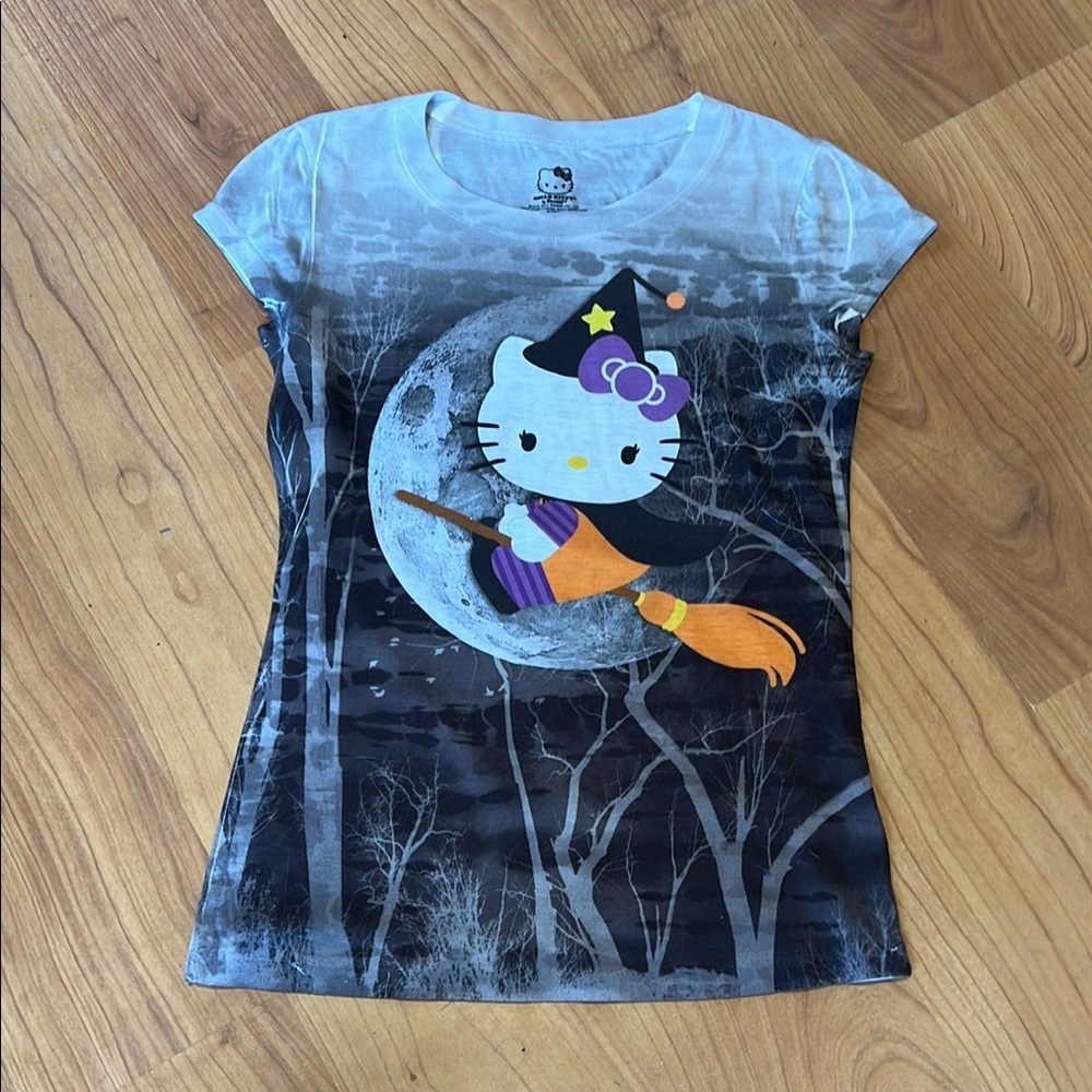 Hello Kitty Halloween T-Shirt witch S